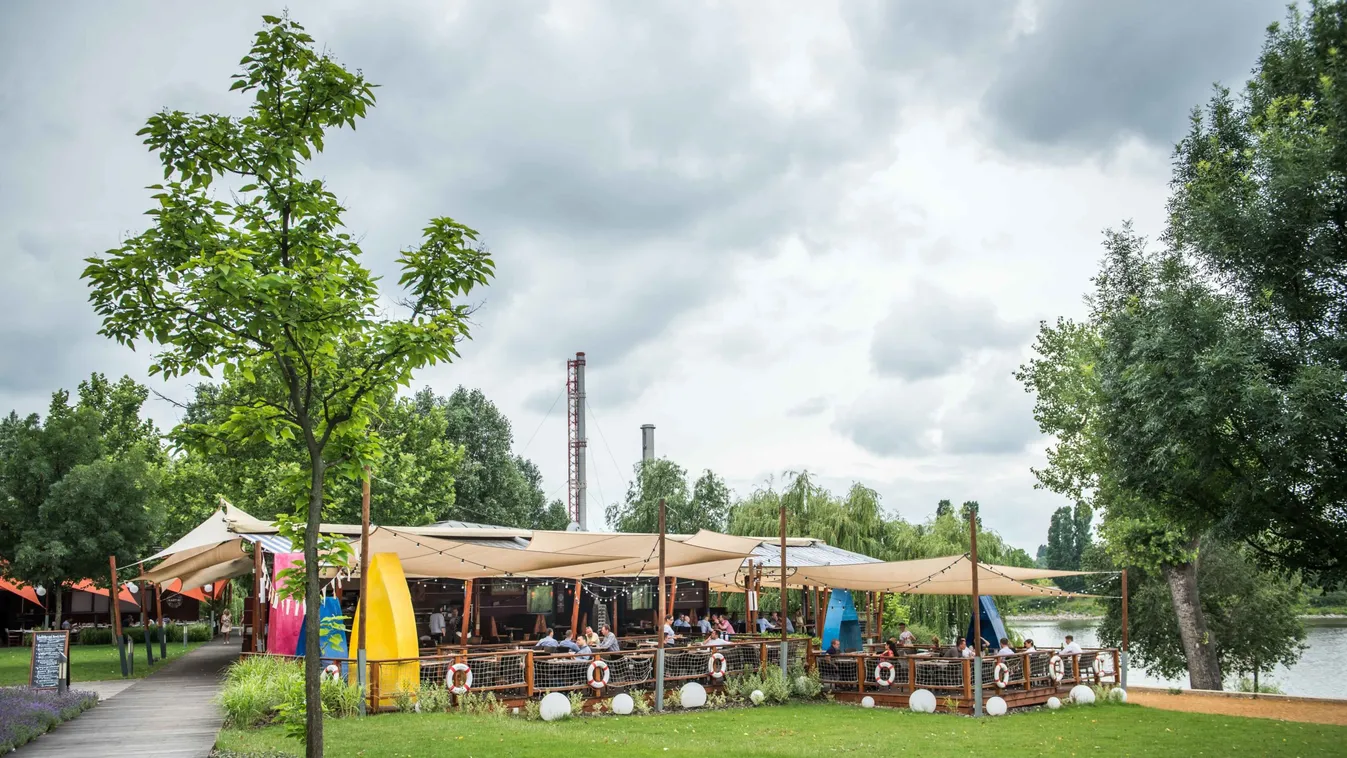 Így készülnek az időjárásra a nyíló teraszok