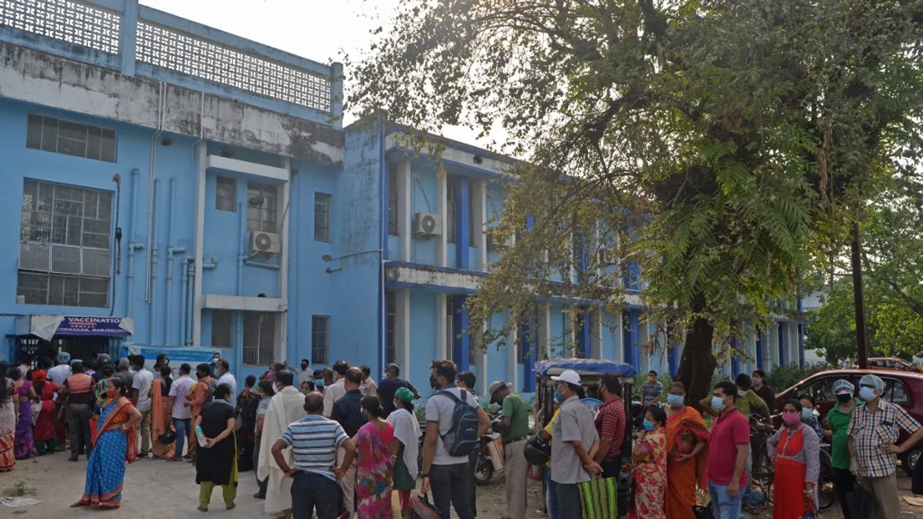 "Sokkal fertőzőbb, sokkal halálosabb" - tehetetlenek az indiai orvosok