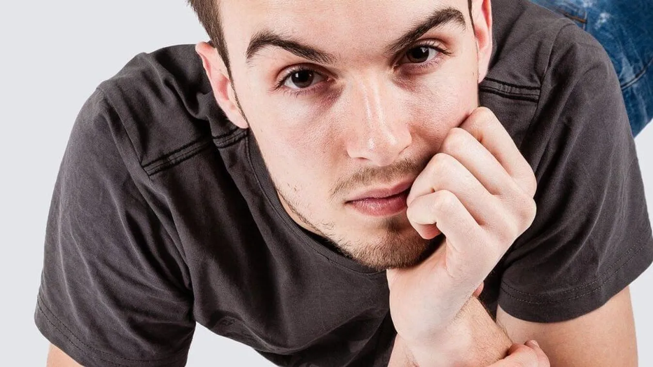 Ettől bizonytalanodik el a férfiak 87 százaléka, ha egy szexi nővel komolyra fordulnak a dolgok