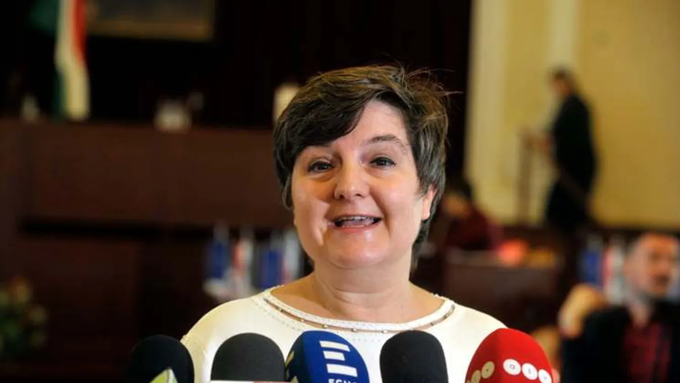 Pofátlan húzás: Karácsony Gergely párttársa 7-szeresére emelte a teraszdíjakat az I. kerületben