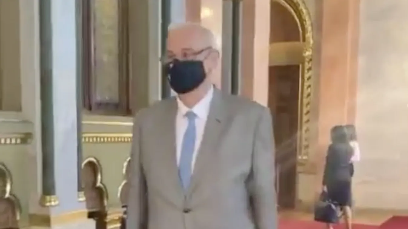 Orbán Viktor videóval köszöntötte képviselőtársát