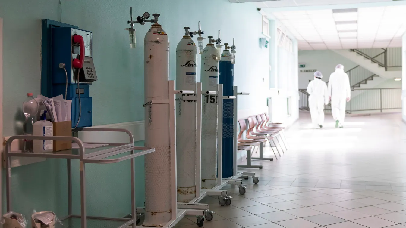 Három fegyverrel, harmincszor szúrt a kínai gyilkos a Honvédkórhában