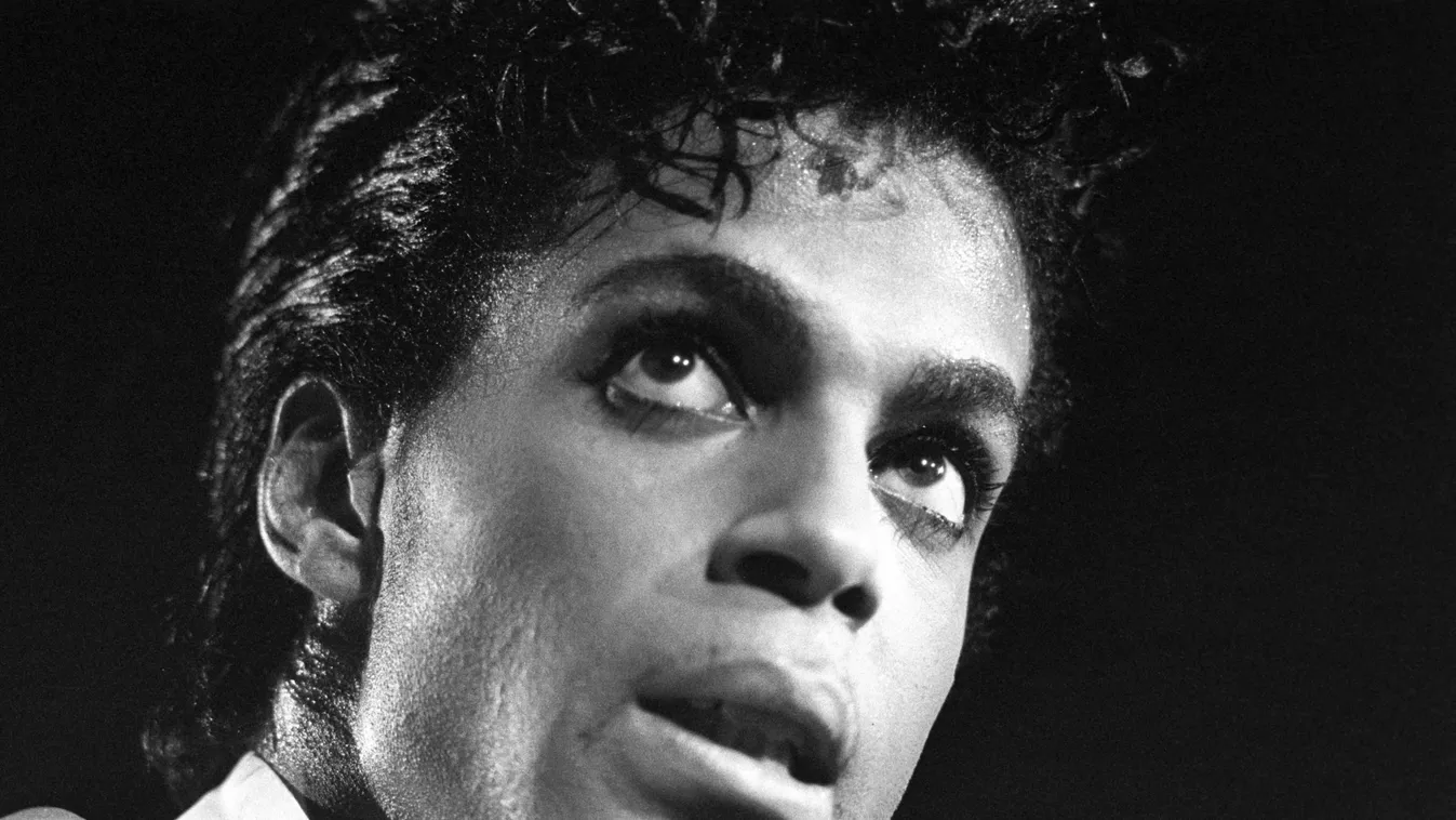 Szomorú látvány: íme az utolsó fotó az 5 éve elhunyt Prince-ről - Fotó