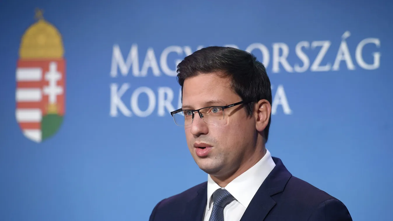 Kiderült, 4 millió beoltottnál fontos szerepe lehet a védettségi igazolványnak