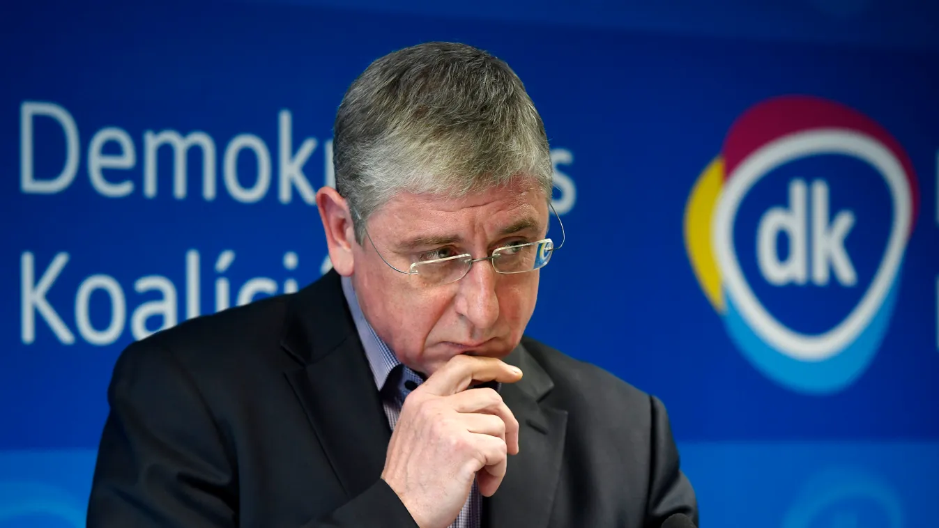 Az oltásellenes Gyurcsány Ferenc is megkapta az első vakcinát