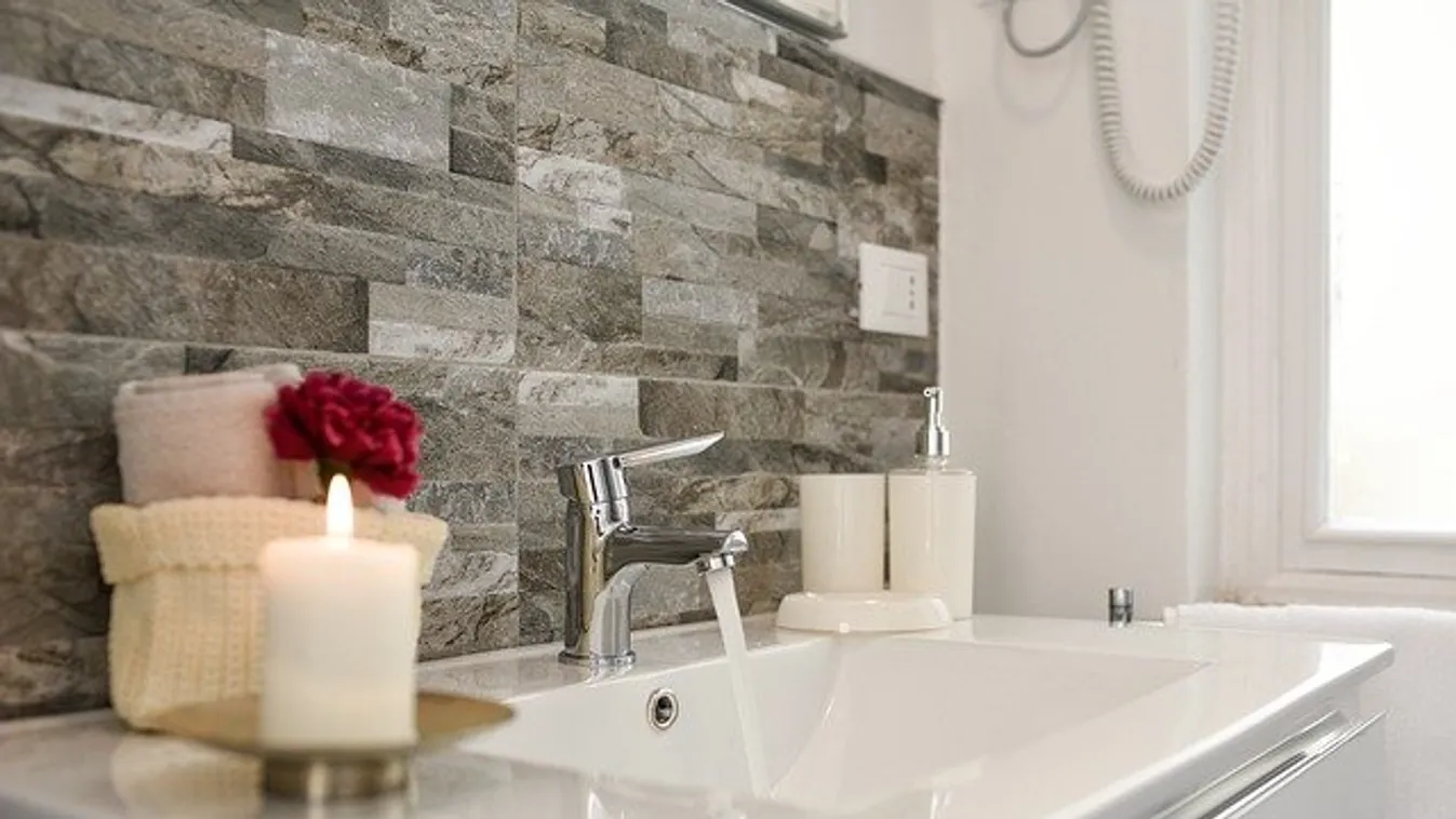 Ecet, hajgumi, nejlonzacskó: csodát tesz a fürdőszobádban ez a primitív trió