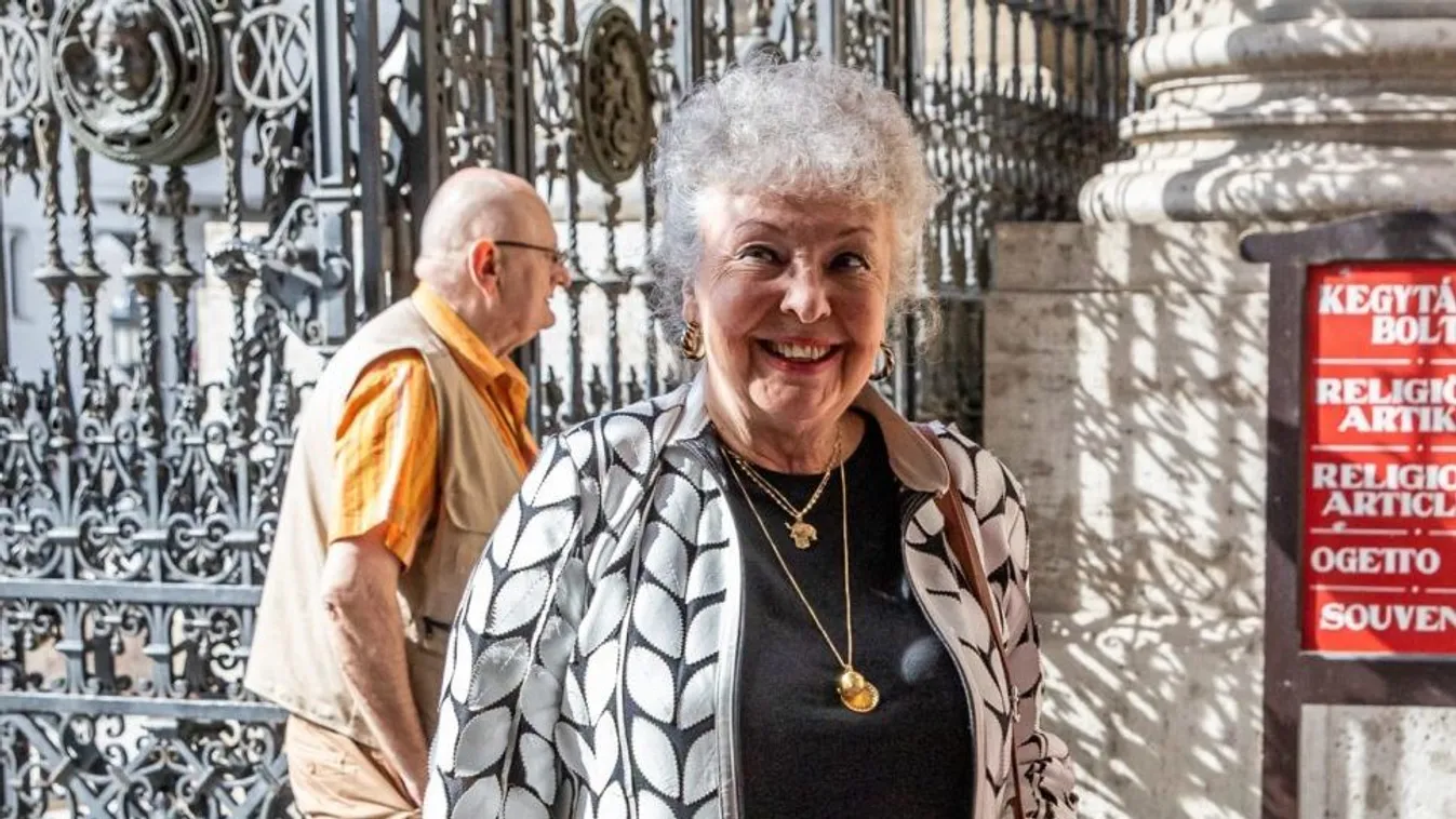 Oszvald Marikához költözött Fodor Zsóka