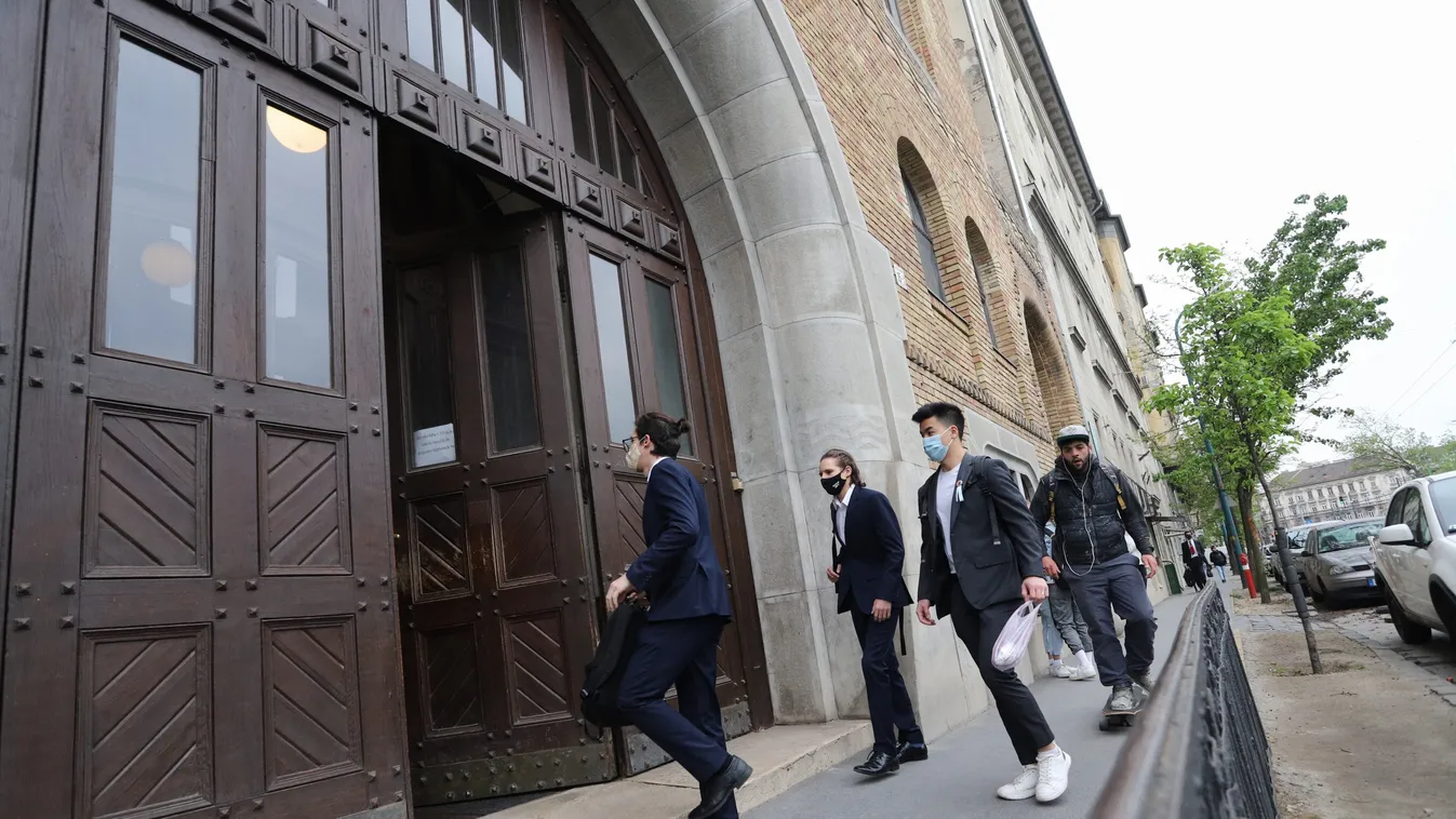 Folytatódik az érettségi, kedden matematika írásbeli vár a diákokra