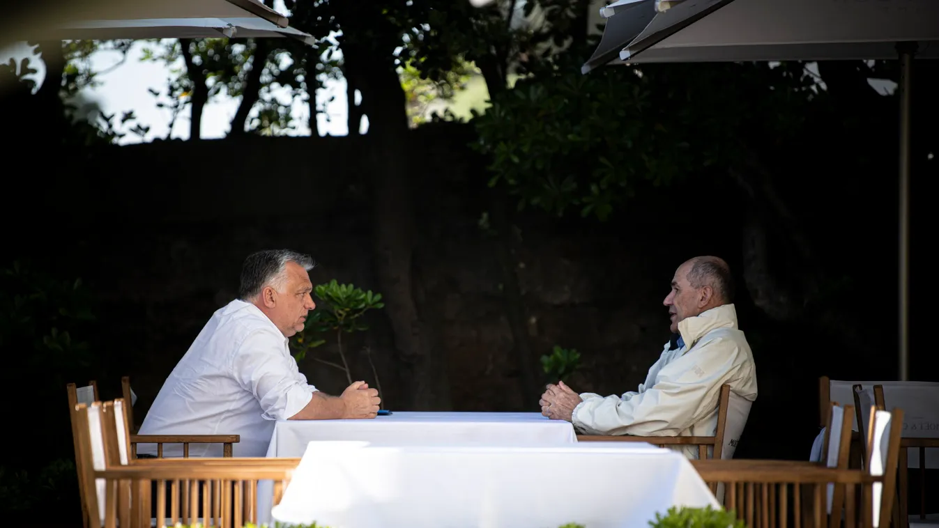 Orbán Viktor: A vakcináknak köszönhető, hogy az újraindítás folytatódhatott