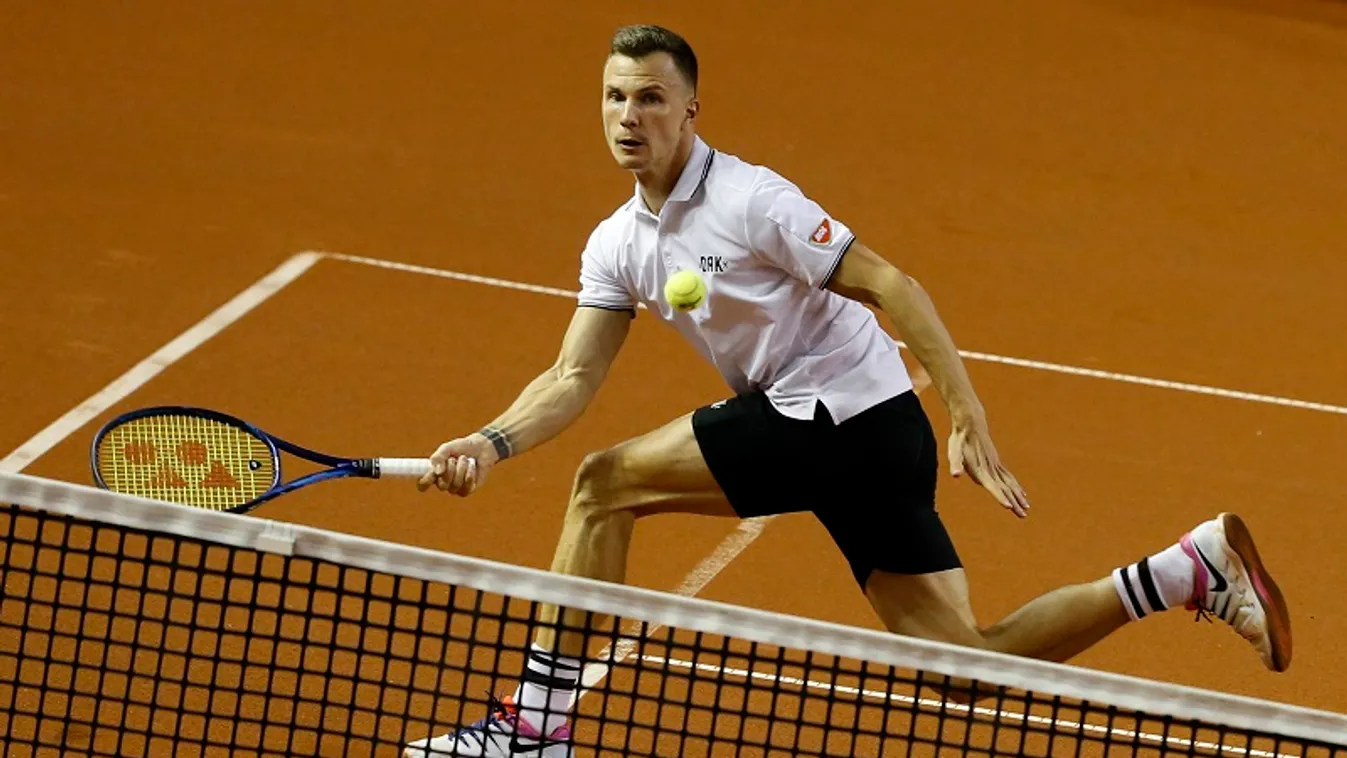 Élete formájában van, világsztár dicsérte a magyar teniszezőt