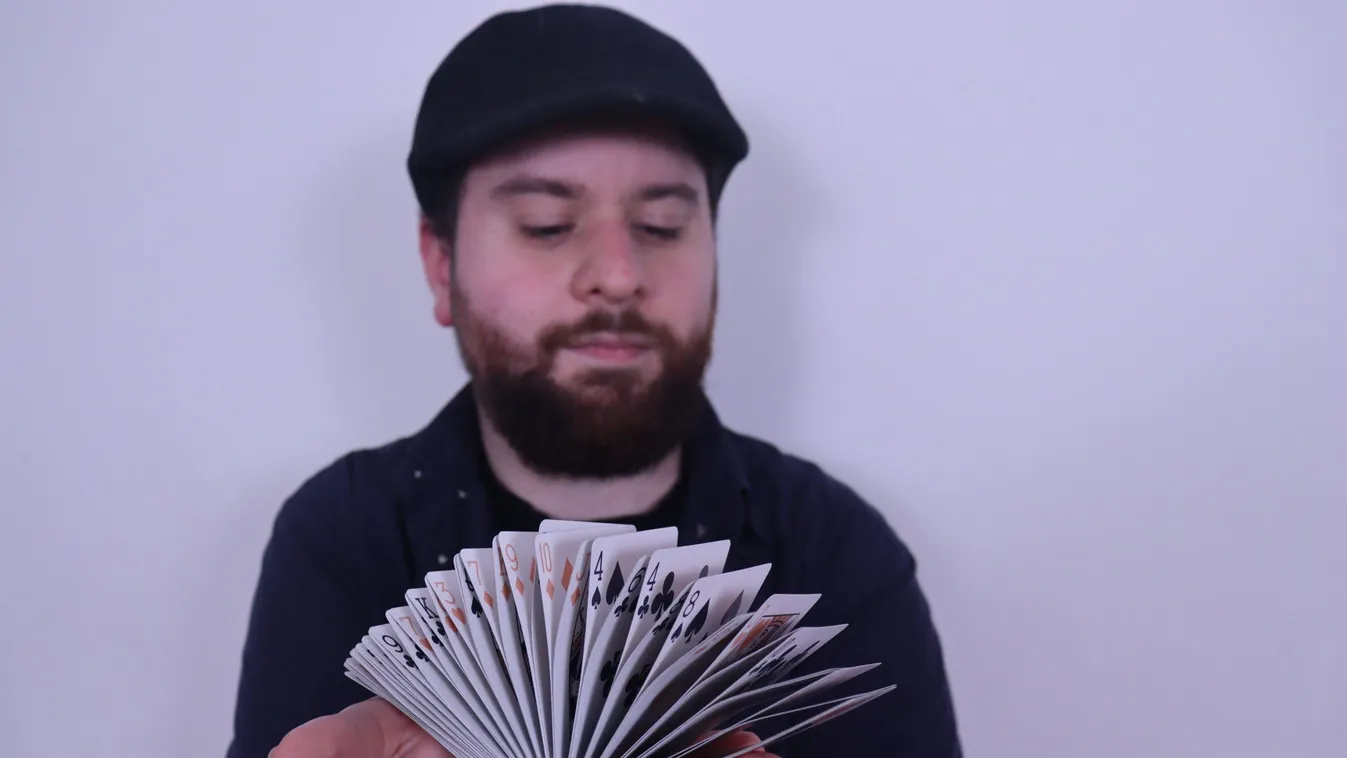 Csak pislogunk: így vert át bennünket 50 magyar bűvész 6 perc alatt