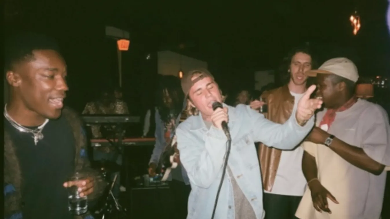 Nanushka nem veszít lendületéből – zenei világsztárok magyar tervezésű ruhában