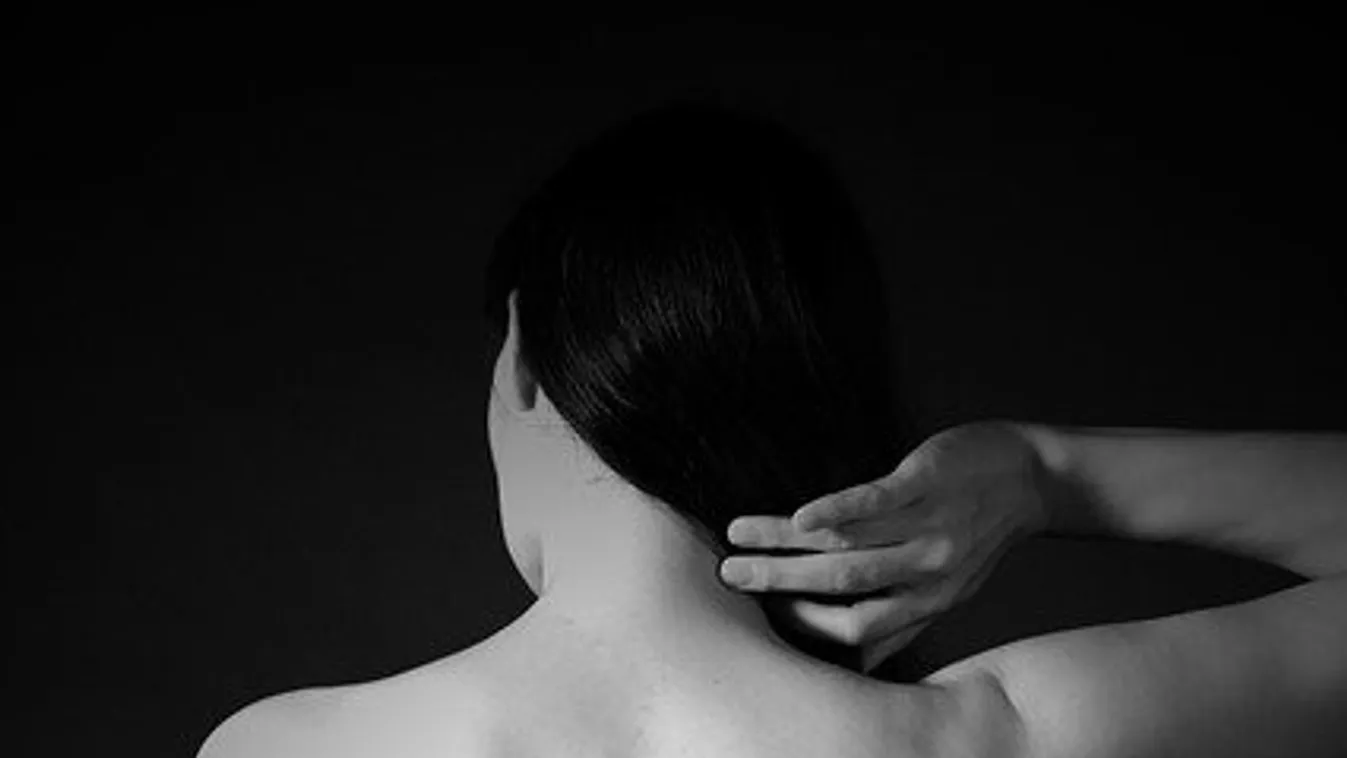 Vakcinakutatóból lett orgazmusfestő ez a nő: akkor alkot, amikor alul is bizsereg az ihlet