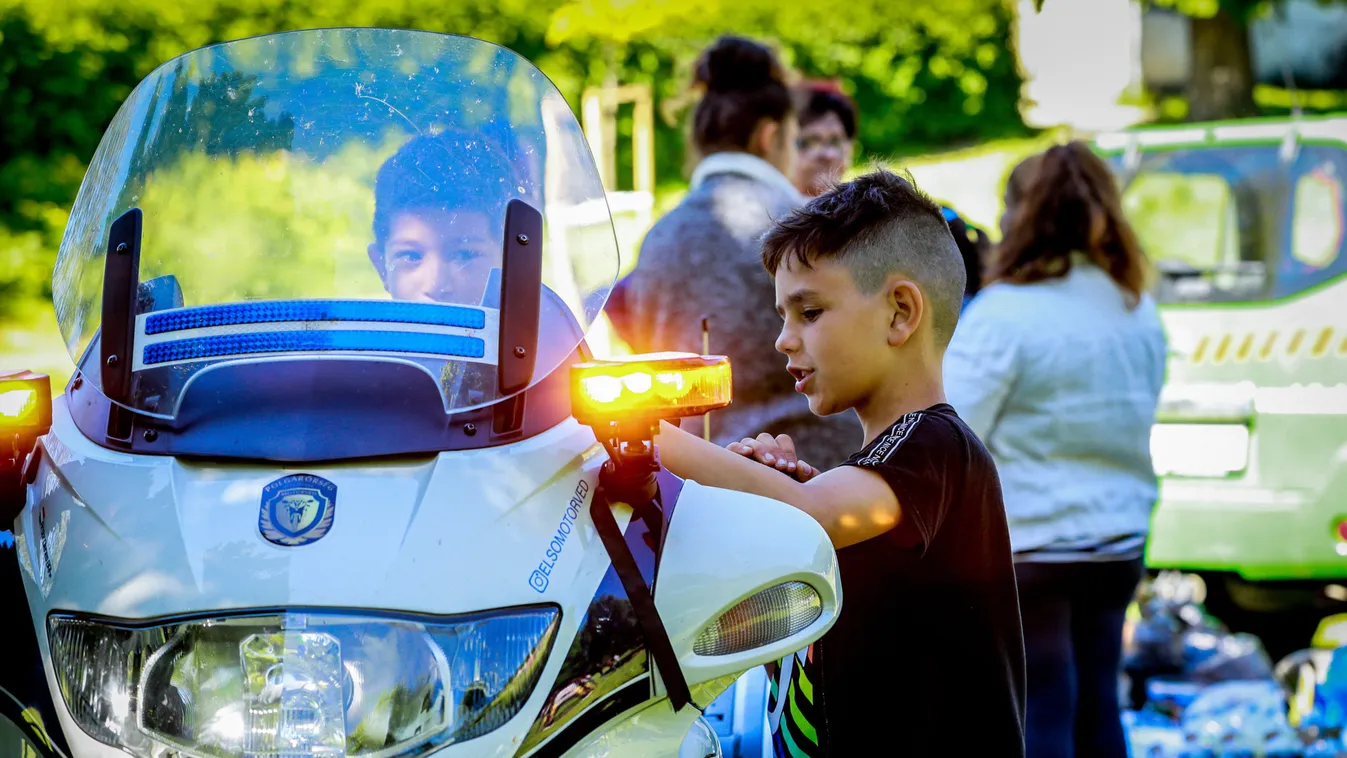 Rendhagyó módon ünnepli a gyerekeket a polgárőrség
