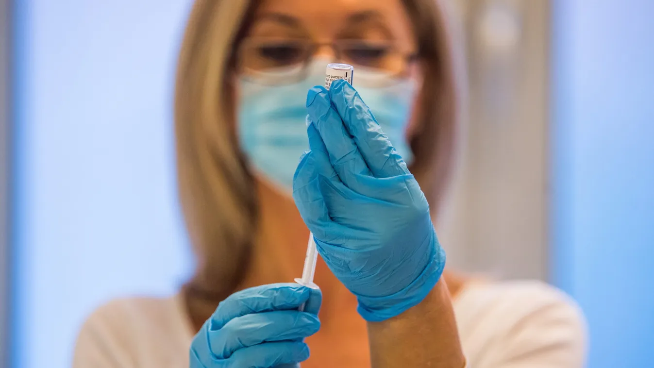 Nagy bejelentést tett az Európai Gyógyszerügynökség a Pfizer-vakcinával kapcsolatban