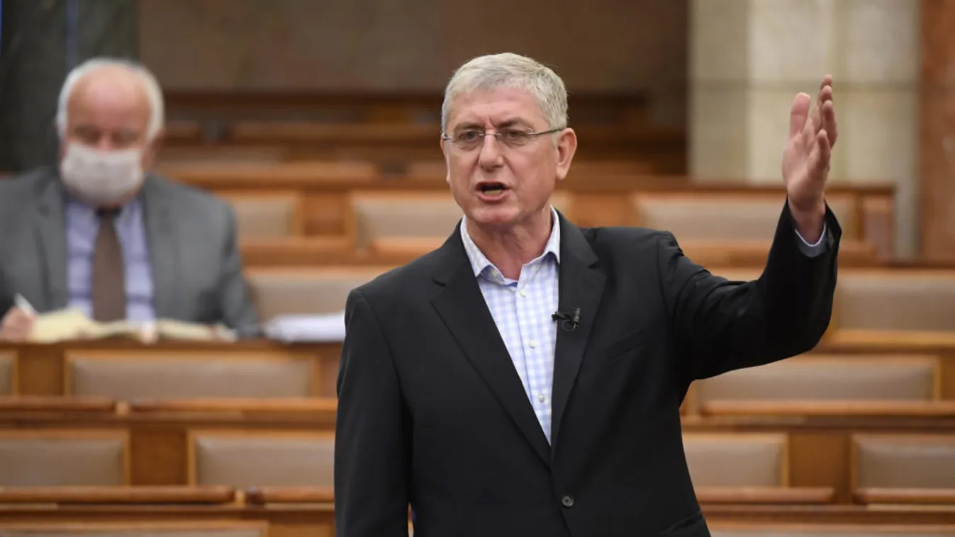 Őszödi beszéd: Motoros futár vitt az Origo szerkesztőségébe egy pendrive-ot