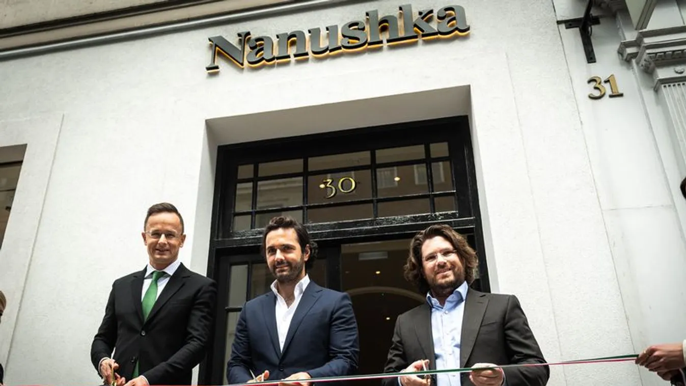 Szijjártó Péter Londonban avatta fel Nanushka üzletét