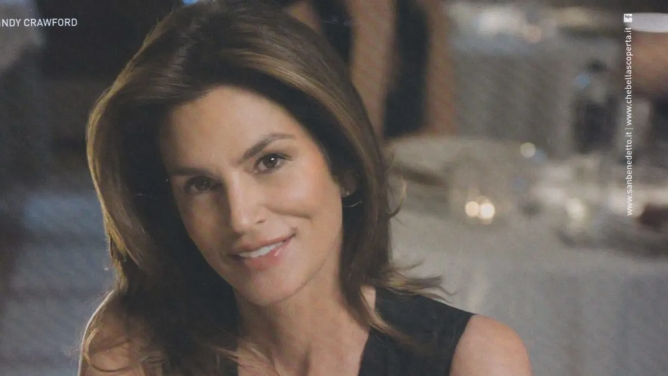 A mindenit te nő! Cindy Crawford 55 évesen bugyi nélkül pózolt - Fotó
