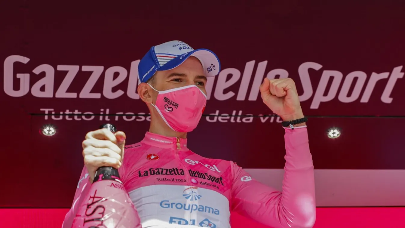 Óriási! Valter Attila továbbra is vezet a Giro d'Italián