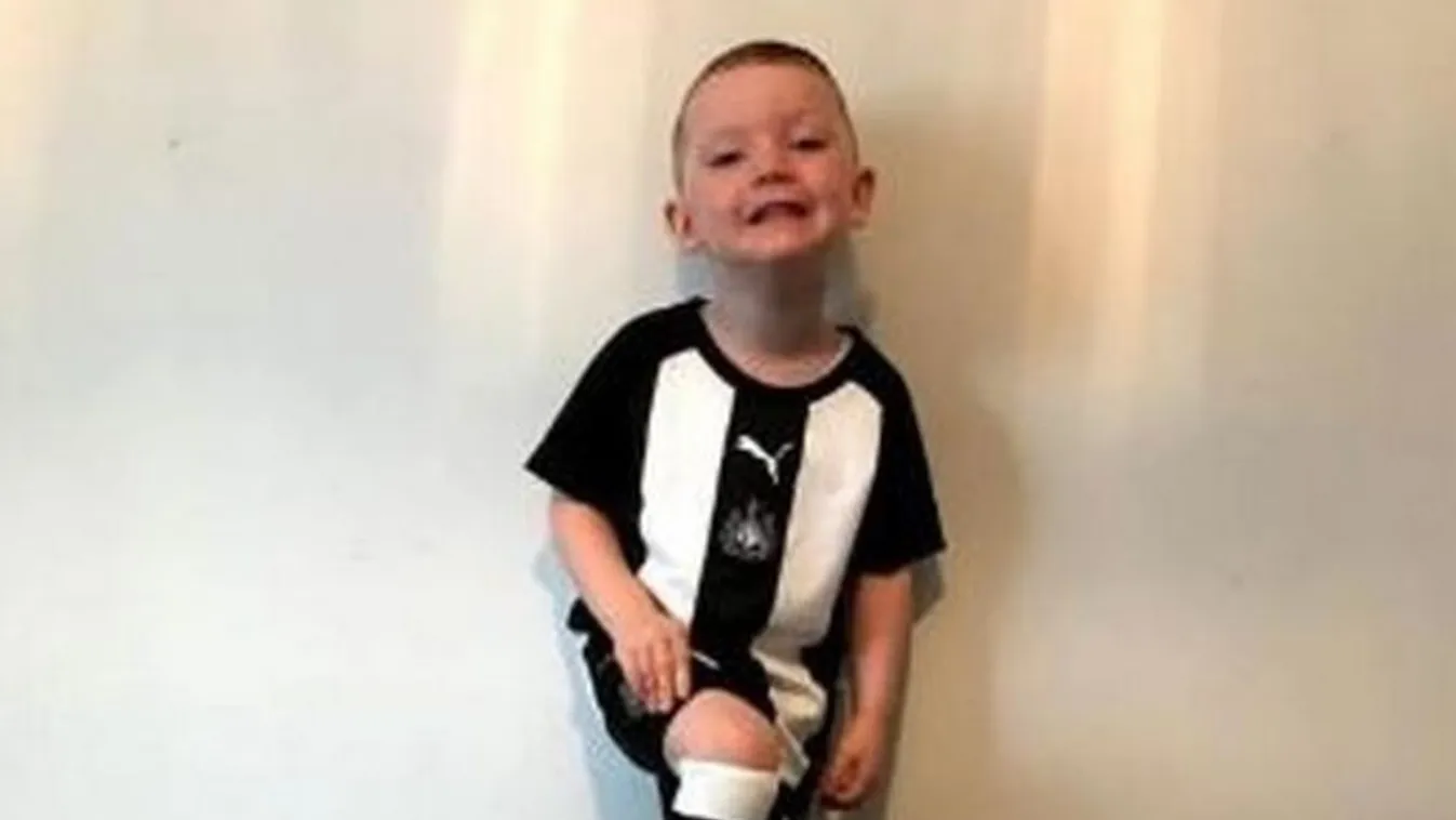 A legkisebb koporsók a legnehezebbek: édesanyja karjaiban halt meg a 3 éves kisfiú