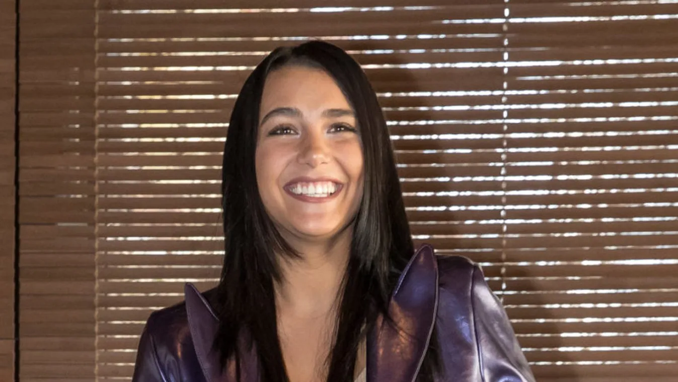 "A tanácsod dugd fel, nem kérem" - Tóth Andi új dalában szólt be Tóth Gabinak