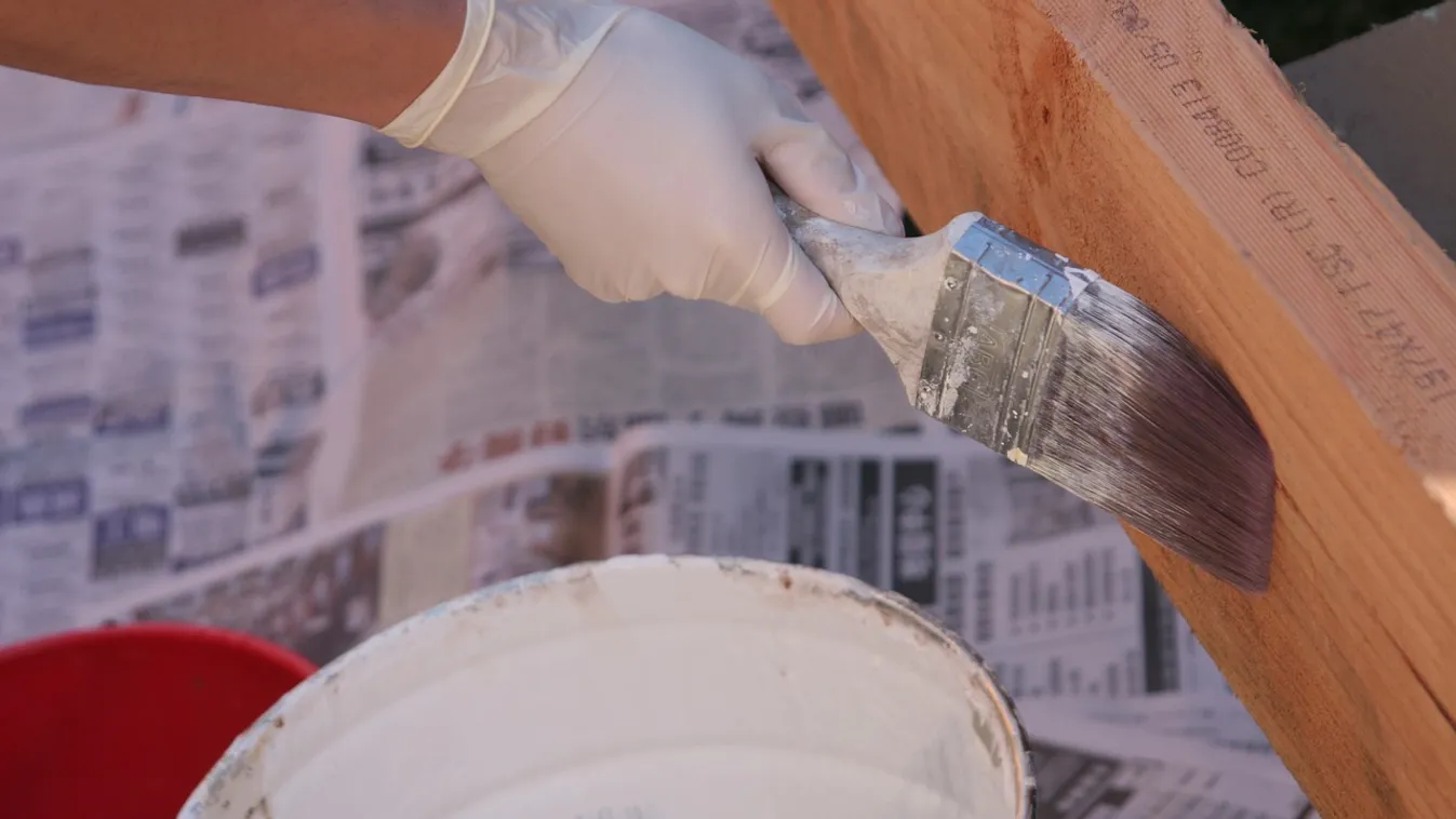 Extra számlák, balfék munka: milliókért tette tönkre a vállalkozó a pesti nő lakását