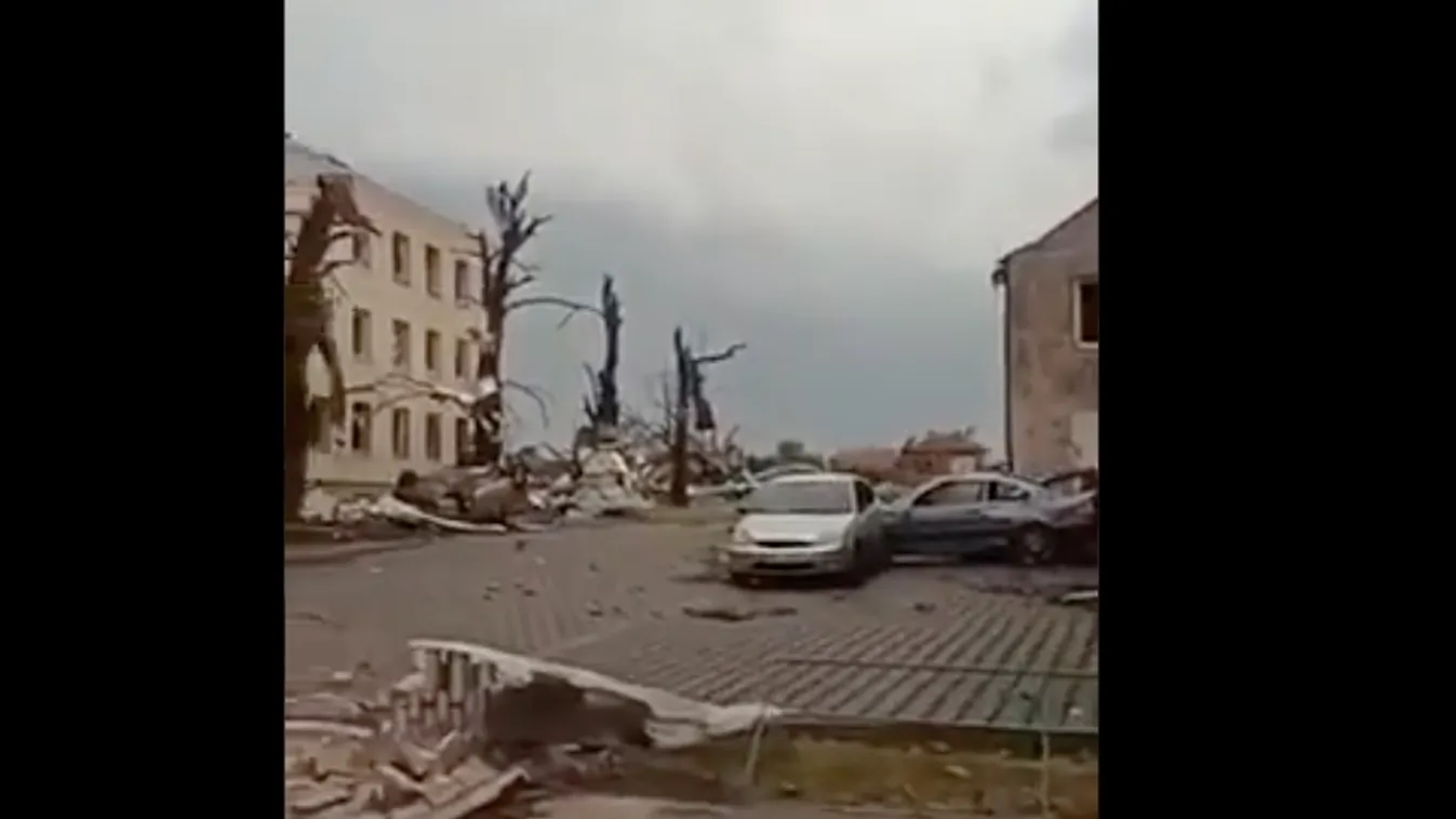 Borzalmas tornádó pusztított Csehország déli részén, többen meghaltak – Videó