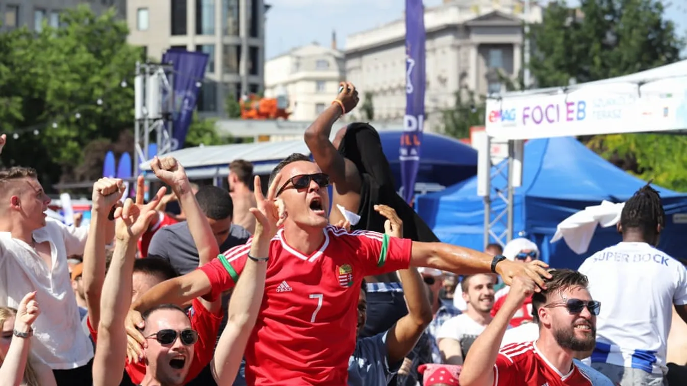 Már zeng Az éjjel soha nem érhet véget a metrón - videó