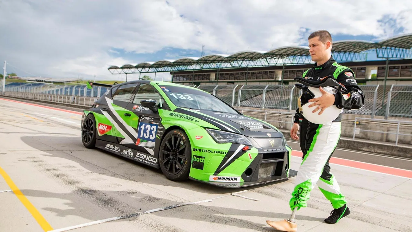 Földöntúli boldogság, apa lett az amputált lábú pályabíró