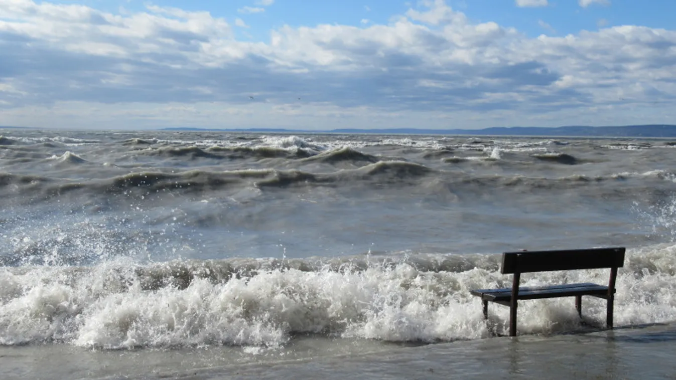 Ha ezt látod, azonnal gyere ki a vízből!