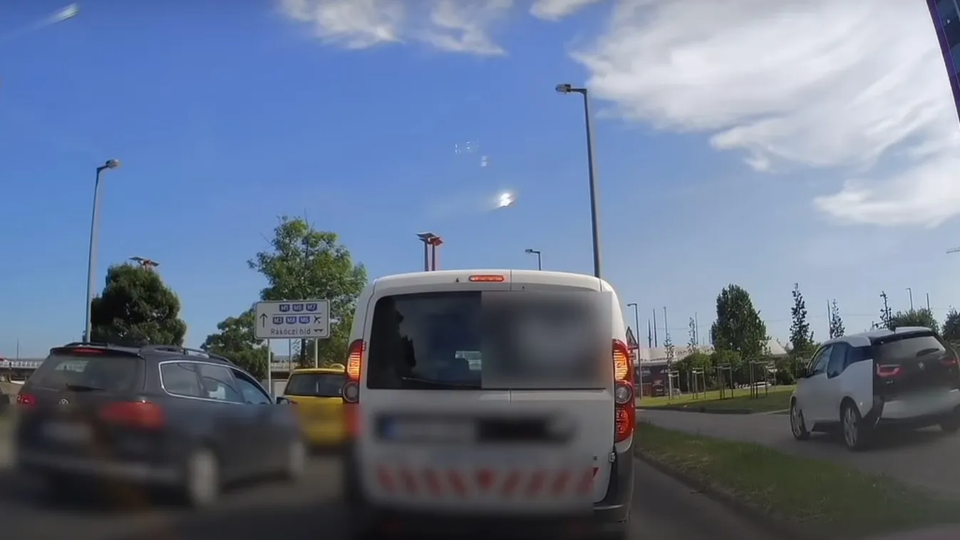 Nem bírt várni: ezt a megoldást választotta a pofátlan autós Budapesten – Videó
