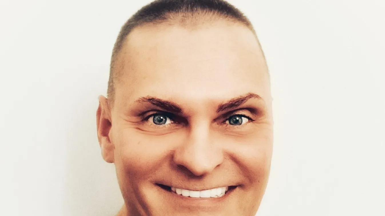 Ezt gondolja a huszonéves csajokról a magyar mulatós sztár, Alekosszal ért egyet