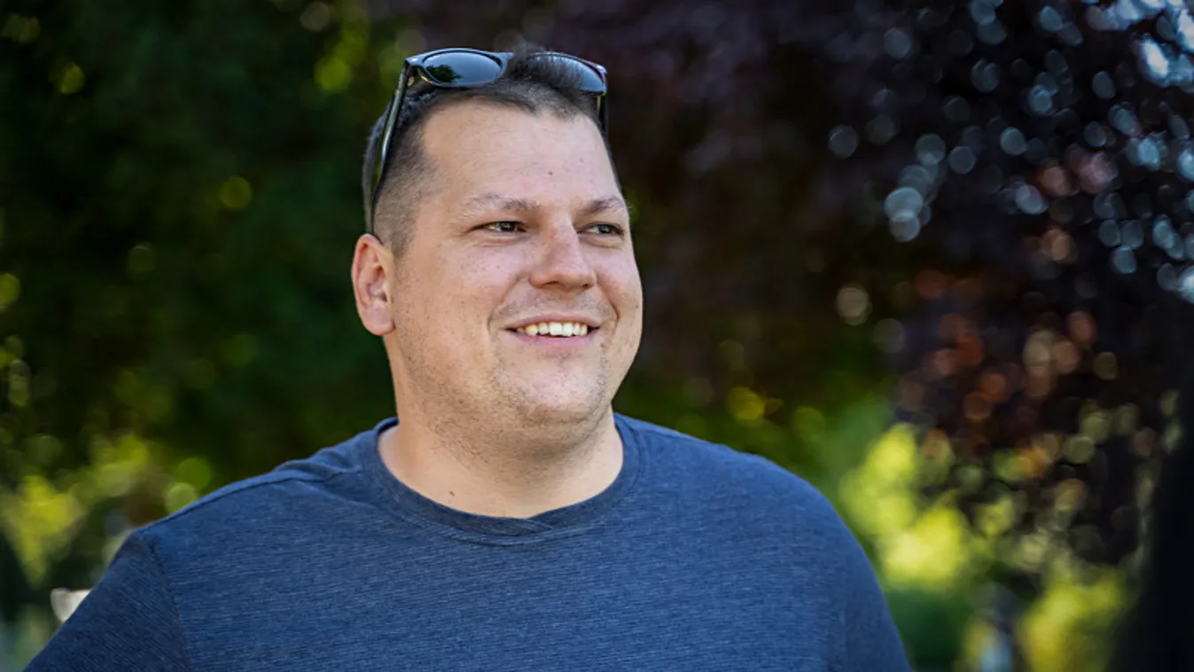 Béli Ádám: Éreztem színészként valamiféle nyomást, hogy oldalt kell választanom