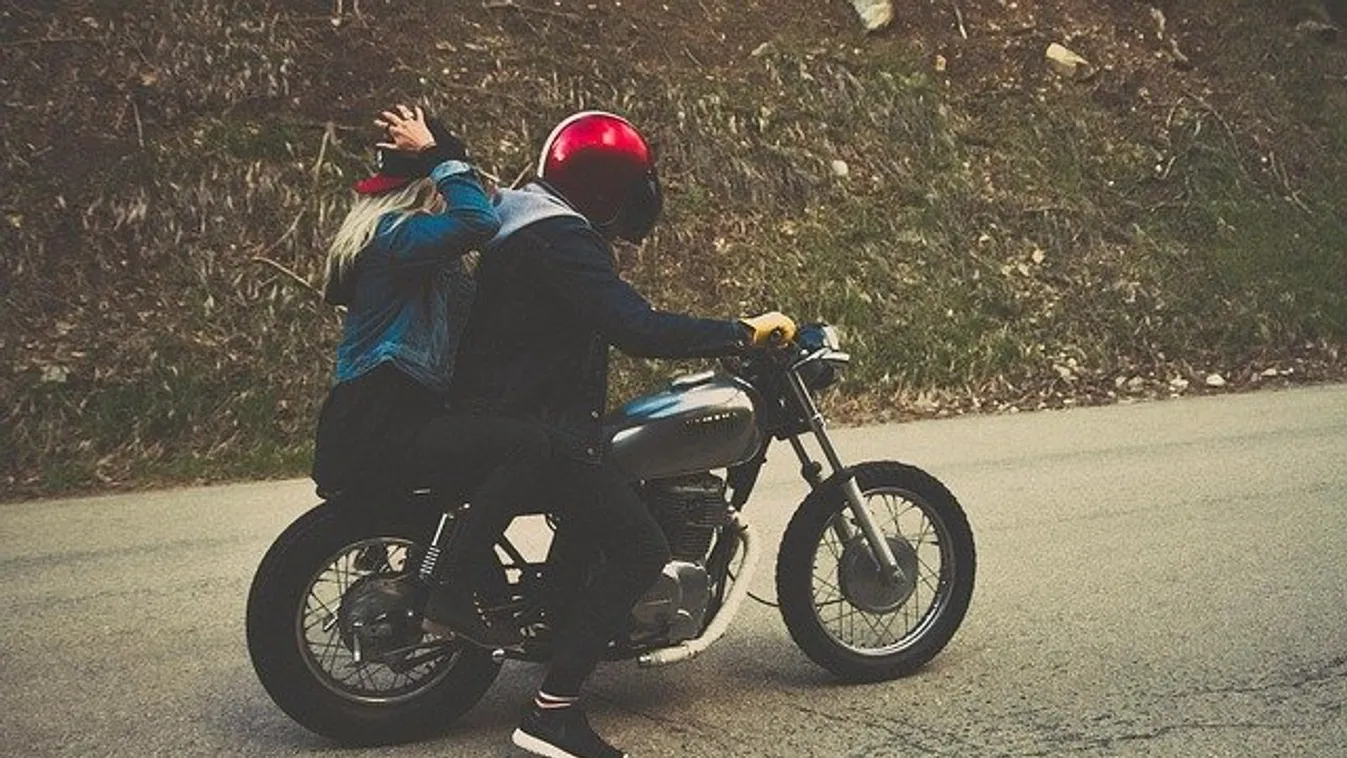 Már az angyalok felé száguldanak: 5 árvát hagyott hátra a motoros házaspár