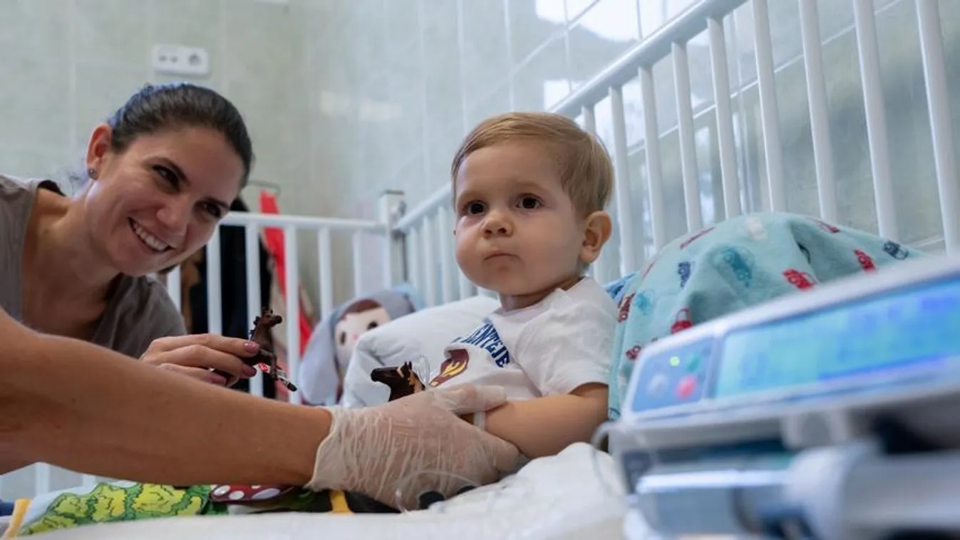 Autóbalesetet szenvedett az SMA-s Zente és családja, azonnali segítségre van szükségük