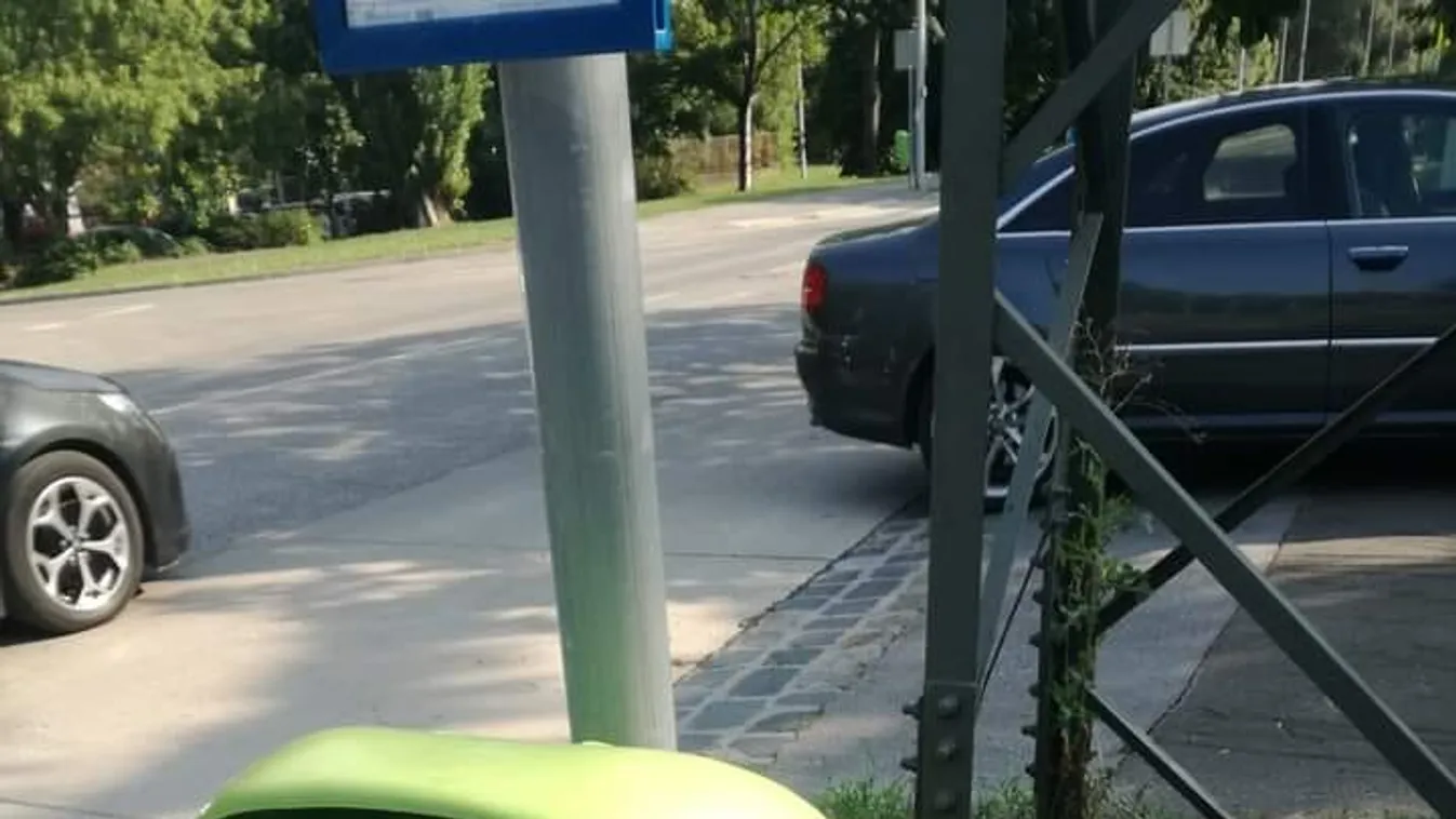 Morbid utolsó út: urnát fotóztak egy utcai szemetes mellett a III. kerületben