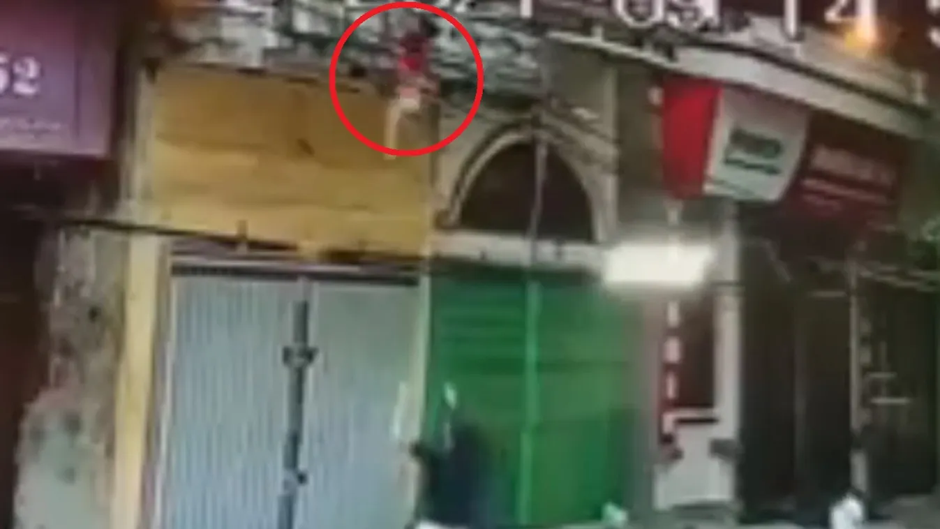 Egy 4 éves kislány több méter magasról kizuhant egy erkélyről - Fotó