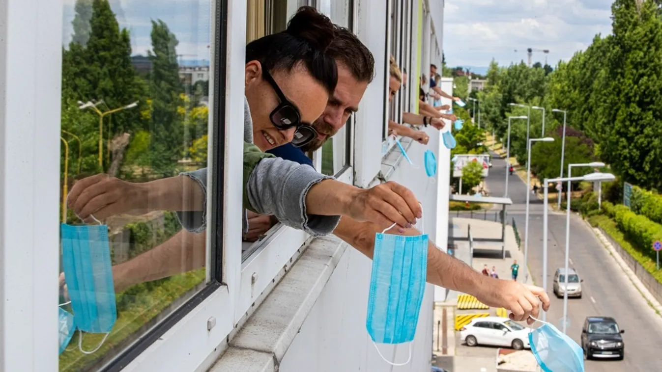 Viszlát, maszk! Megszólalt az eladó: Végre nem kell vitáznom