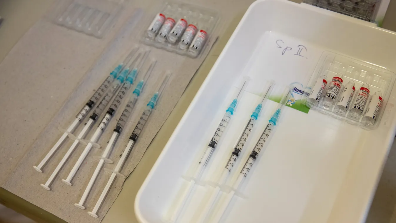 Komoly mellékhatás léphet fel a Pfizer és a Moderna vakcináinál