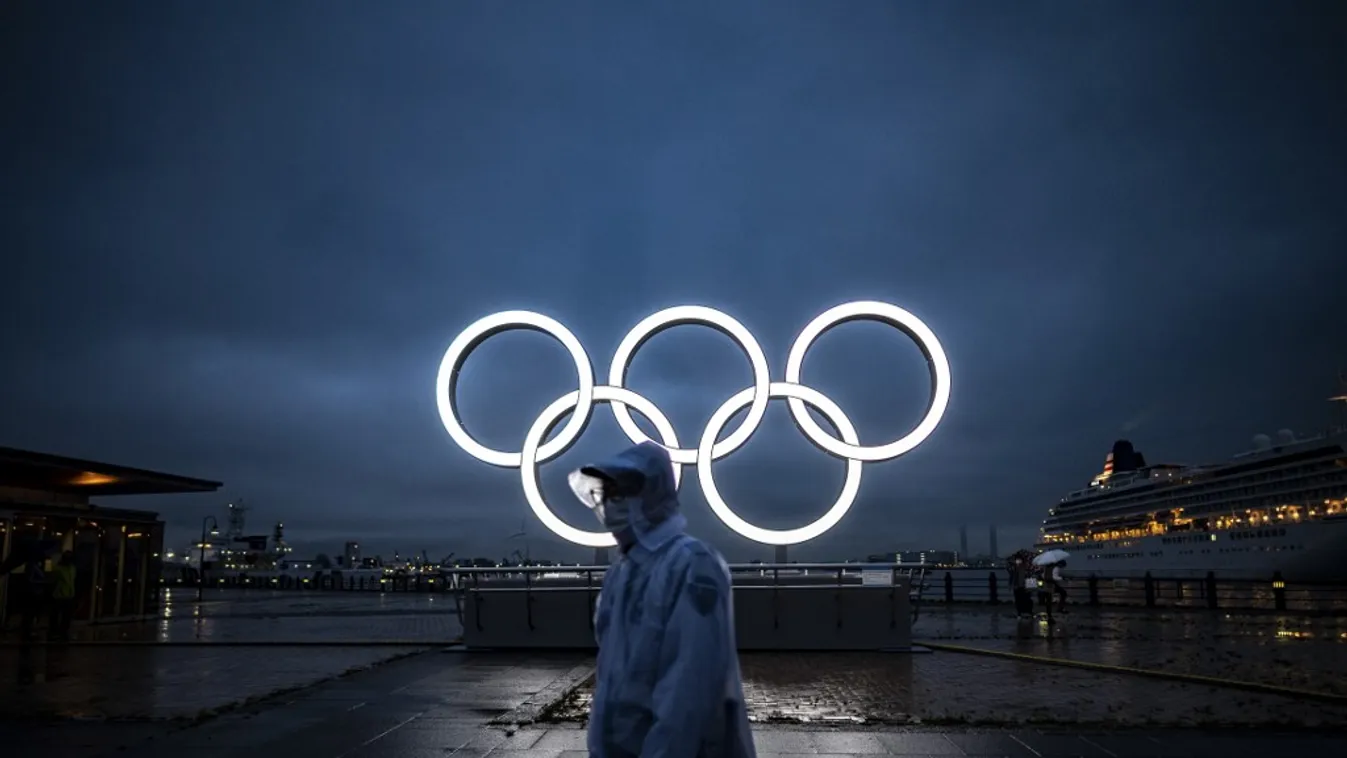 Sokkoló hírek jönnek Tokióból, lekapcsolják a reptérre érkező olimpikonokat