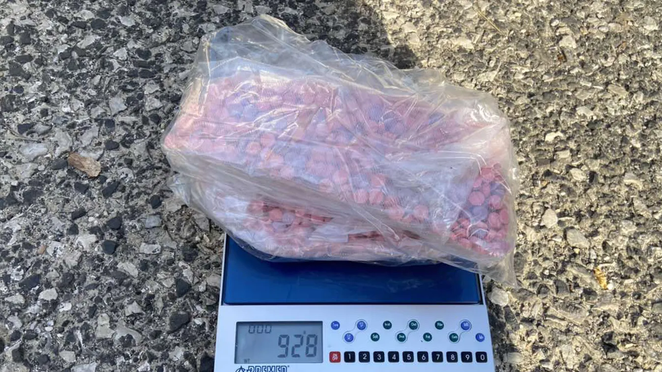 Nem semmi, milyen csomaggal akartak hazajönni Németországból, de a rendőrség kiszúrta őket