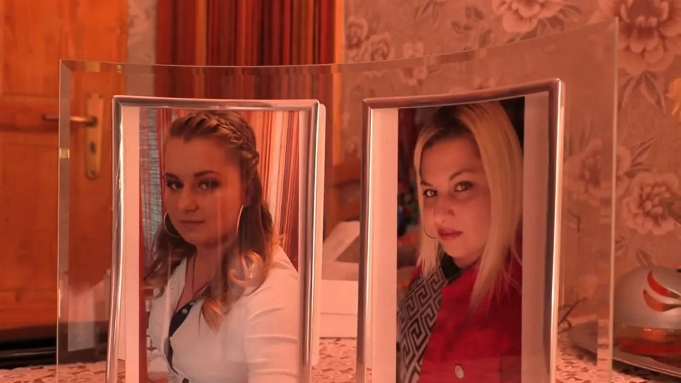 Sírva könyörgött segítségért a 14 éves lány: „Mama, gyere, mert anyát megölték”