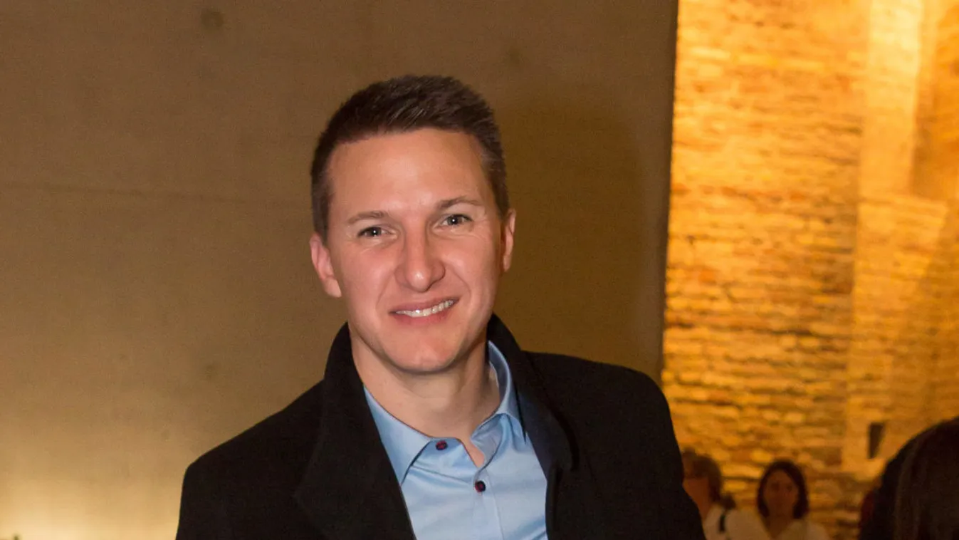 Óriási a boldogság! Megszületett a népszerű magyar énekes kisfia