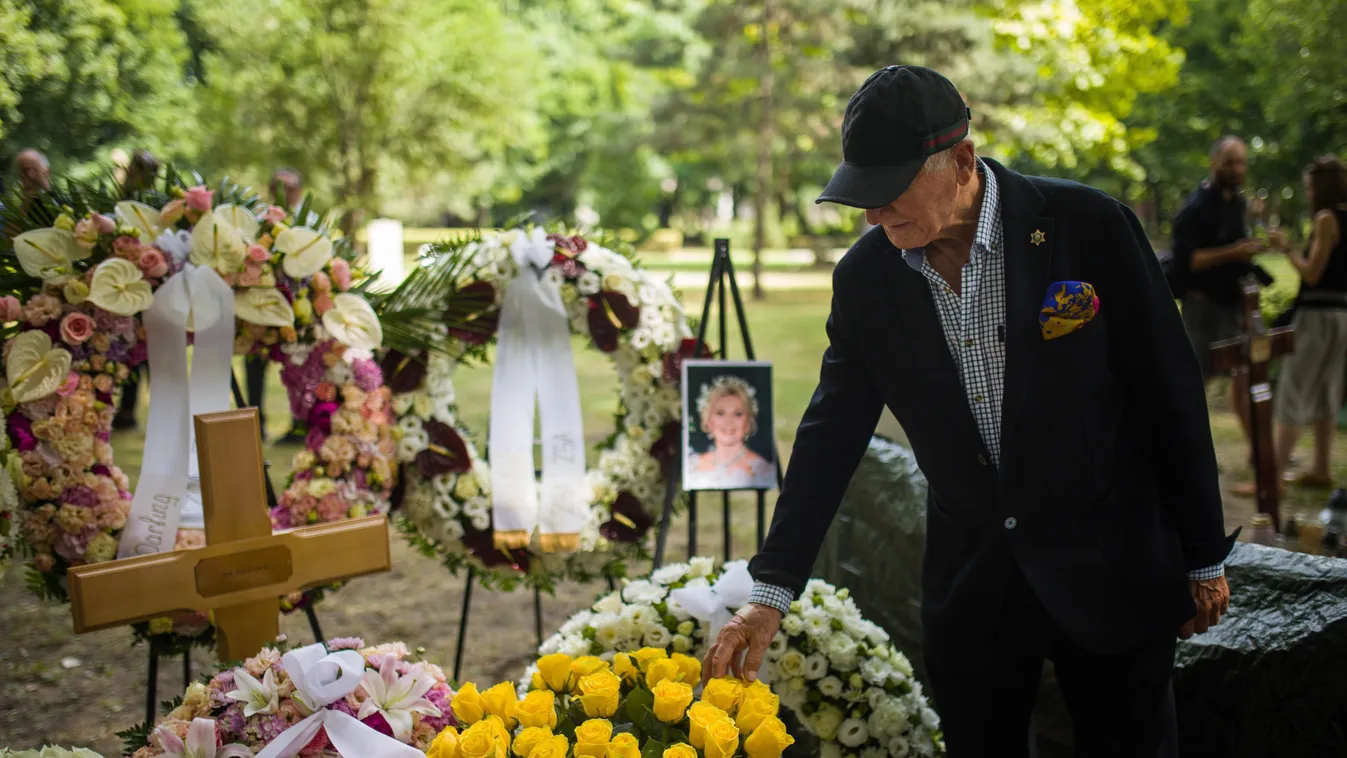 Áll a bál Gábor Zsazsa budapesti temetése miatt