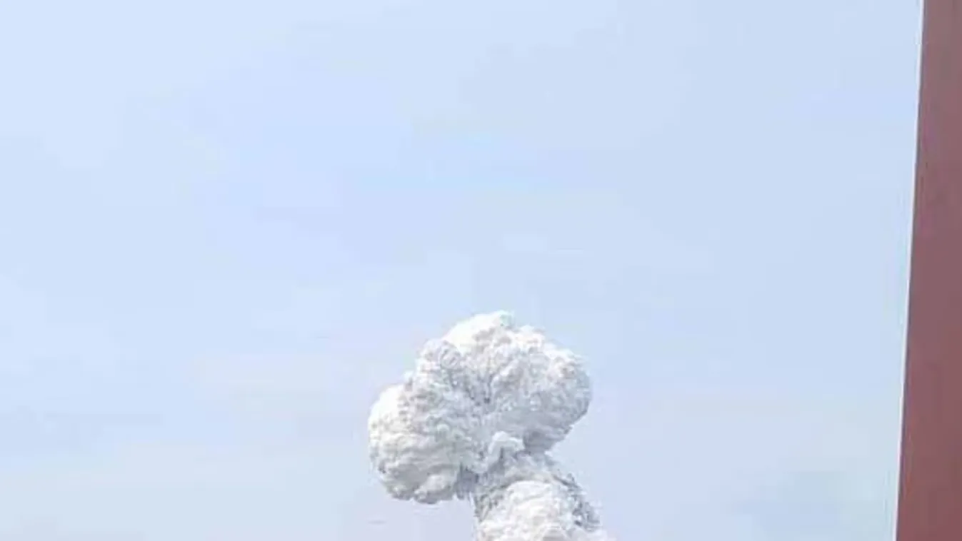 Felrobbant egy vegyipari gyár, mindent elárasztott a mérgező füst