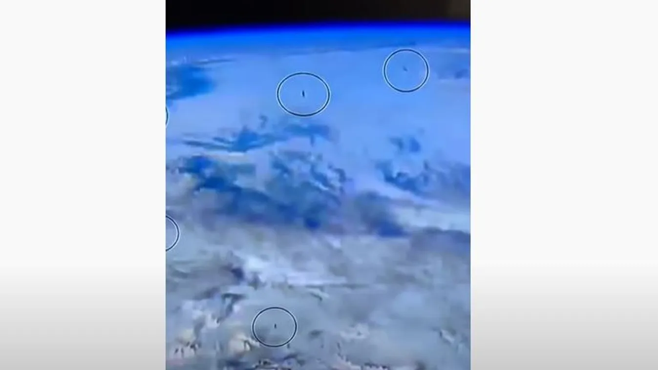 Ez már invázió: hátborzongató UFO-k tűntek fel a NASA élő adásában