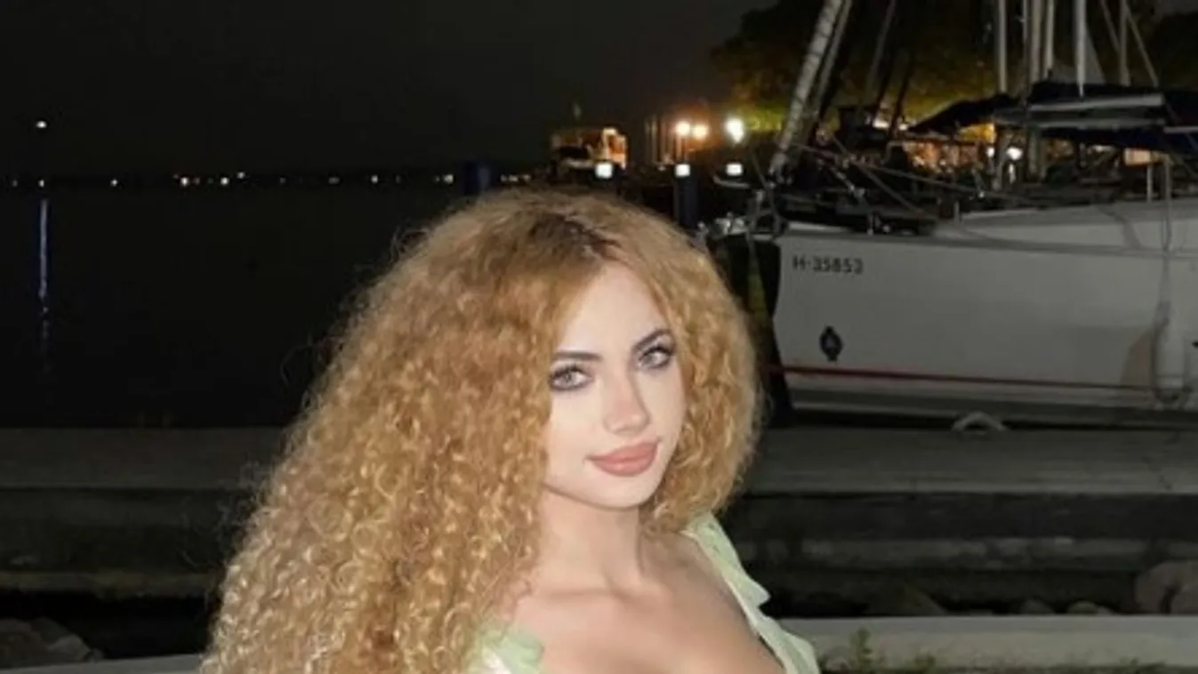 Hű, de rázza azt a kerek popóját Opitz Barbi - Videó