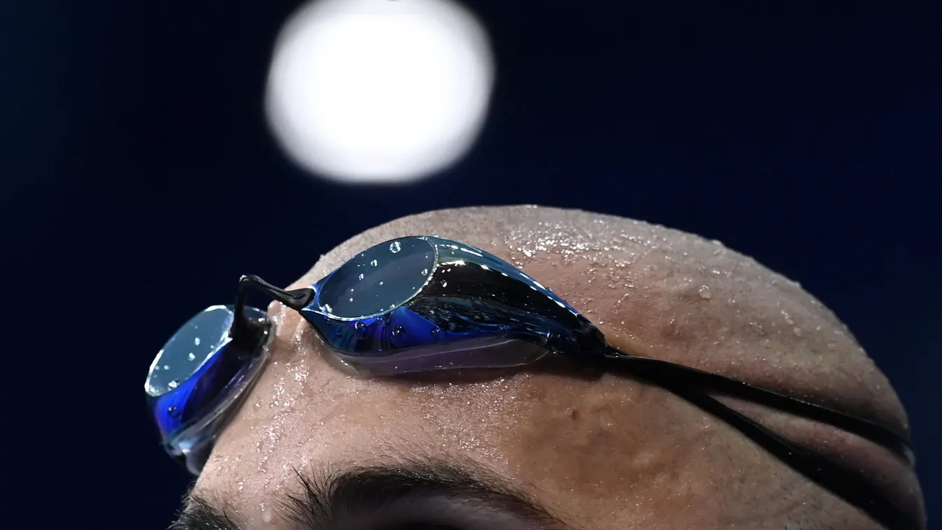 "Ennyi volt az én időm" - az egész ország megkönnyezte Cseh László búcsúját