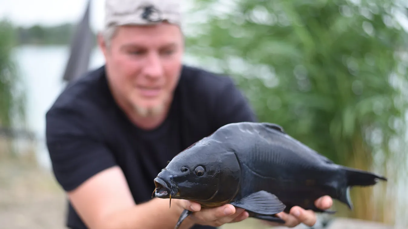 Furcsa szerzet: Megdöbbentő, mi akadt horogra a magyar bányatóban - Fotó