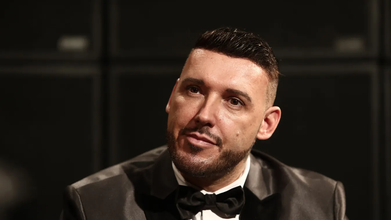 Kínos felvétel került elő Jollyról: Mit szól ehhez az asszony?